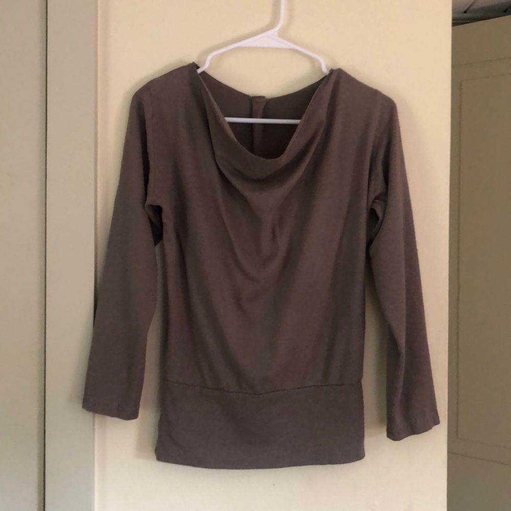 Gaia Conceptions Float Neck Simplicity Banded Shirt-Grey
